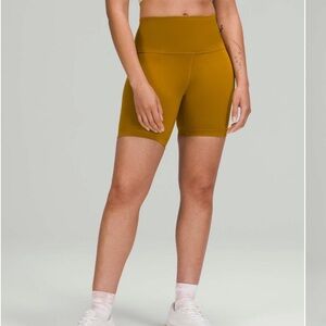 Lululemon Wunder Train High-Rise Short 6"